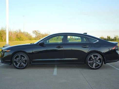 Certified 2025 Honda Accord Sport image 3