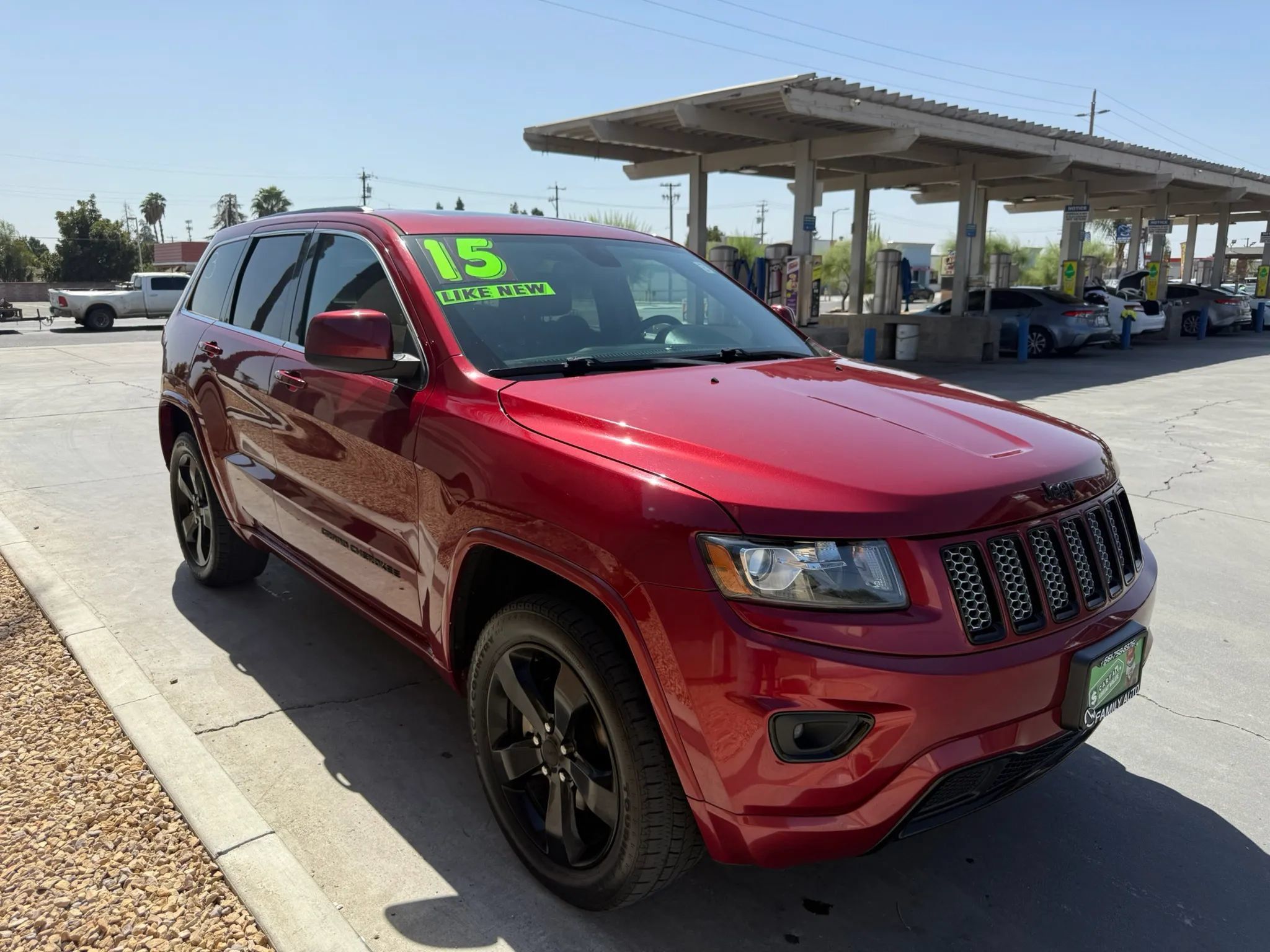 Used 2015 Jeep Grand Cherokee Altitude RWD image 3