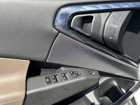 Used 2025 BMW X3 xDrive30i w/ Convenience Package image 18