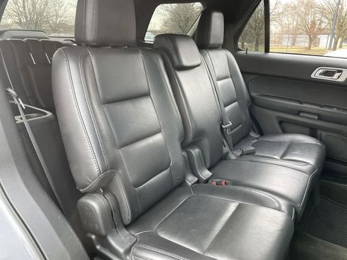 Used 2014 Ford Explorer XLT w/ Equipment Group 202A image 15
