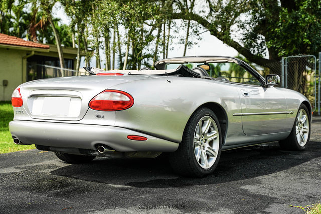 Used 2000 Jaguar XK8 Convertible RWD image 7