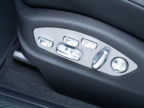 New 2026 Porsche Macan image 15