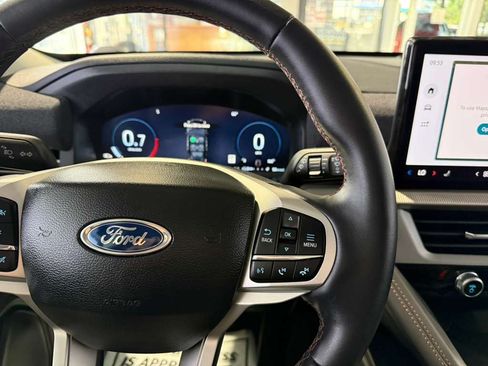 Used 2026 Ford Explorer Active RWD image 10