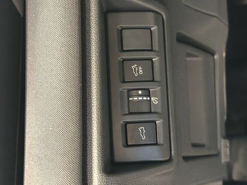 Used 2025 Subaru Outback Premium w/ Popular Package #1 AWD/4WD image 17
