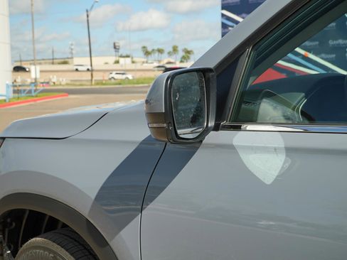 New 2025 Honda Pilot Touring image 11