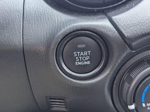 Used 2017 MAZDA MX-5 Miata Sport image 18