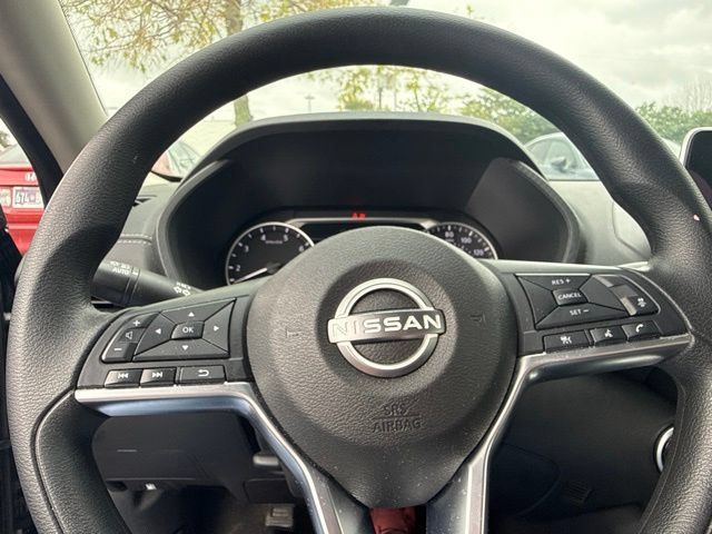 Used 2024 Nissan Sentra SV FWD image 13