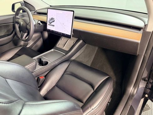 Used 2022 Tesla Model Y Performance image 35