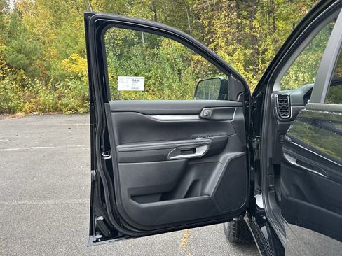 New 2025 Ford Ranger Lariat w/ Trailer Tow Package image 21