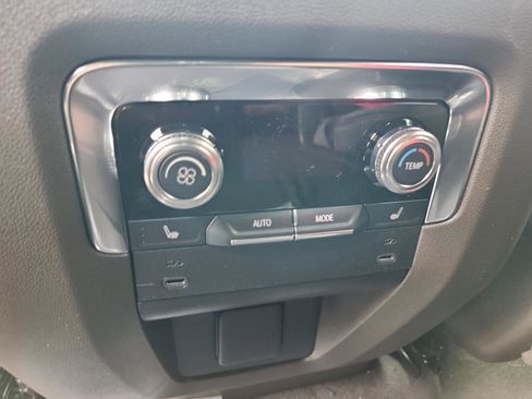 New 2026 GMC Yukon XL Elevation image 9