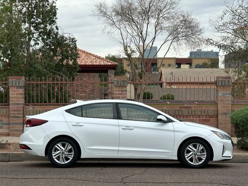 Used 2020 Hyundai Elantra SEL w/ Cargo Package (C1) FWD image 9