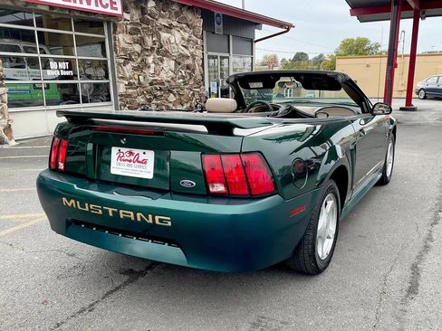 Used 2001 Ford Mustang Premium image 12