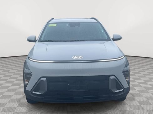 Used 2024 Hyundai Kona SEL AWD/4WD image 2