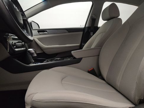 Used 2019 Hyundai Sonata SE FWD image 17