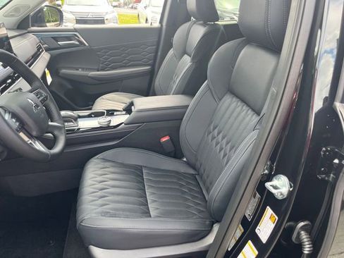 New 2025 Mitsubishi Outlander SEL image 14