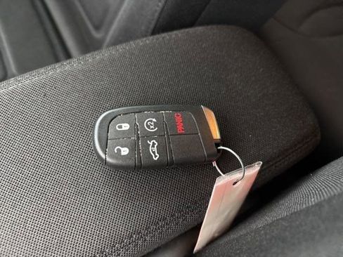 Used 2021 Jeep Renegade Latitude image 48