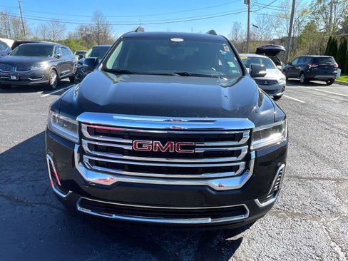 Used 2023 GMC Acadia SLE w/ Driver Convenience Package image 2