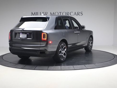 Used 2022 Rolls-Royce Cullinan Black Badge AWD/4WD image 2