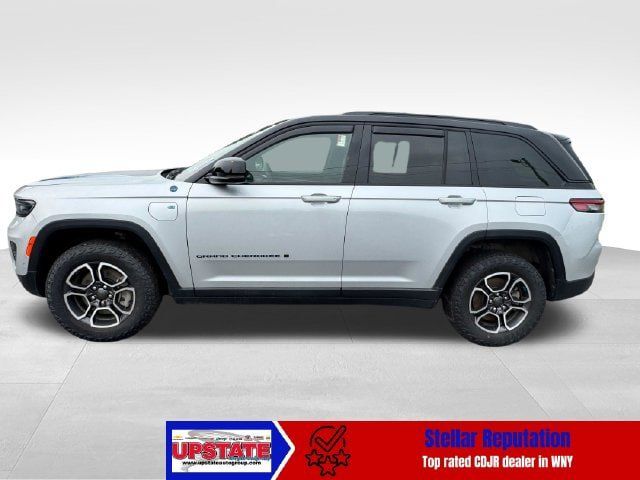 Used 2023 Jeep Grand Cherokee Trailhawk w/ Advanced Protech Group II AWD/4WD image 3