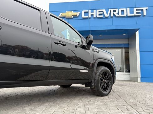 Used 2023 GMC Sierra 1500 Elevation image 9