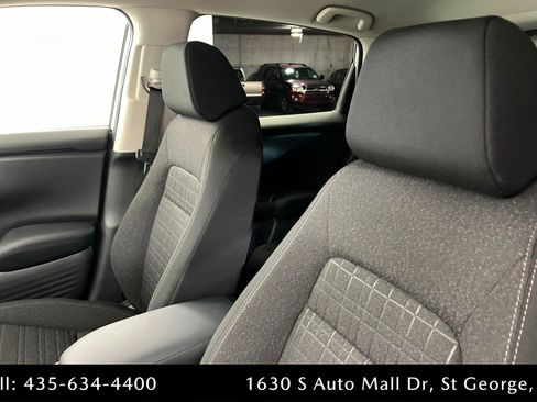 New 2026 Honda HR-V LX image 16