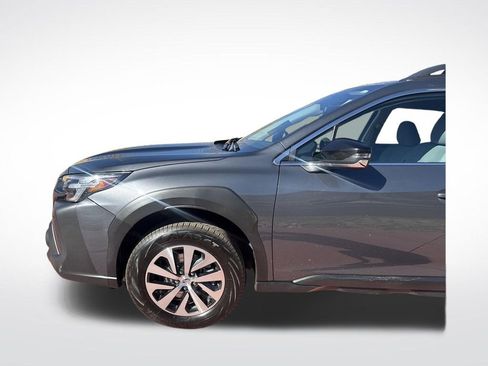 Used 2023 Subaru Outback Premium AWD/4WD image 32