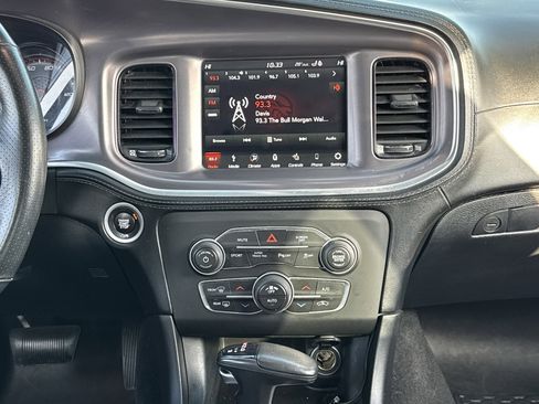 Used 2019 Dodge Charger SXT w/ Plus Group image 17