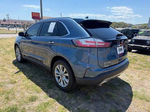 Used 2019 Ford Edge Titanium w/ Cold Weather Package image 5