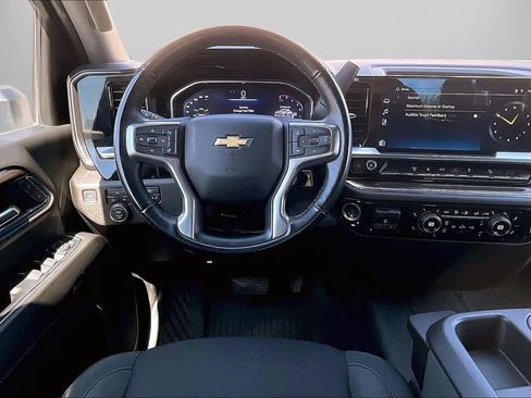 Used 2024 Chevrolet Silverado 2500 LT AWD/4WD image 12
