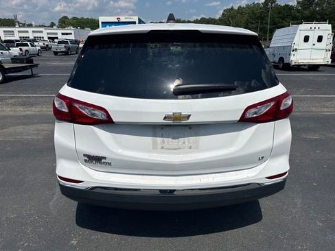 Used 2020 Chevrolet Equinox LT w/ Driver Convenience Package FWD image 4