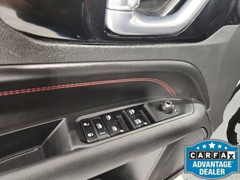 Used 2023 Jeep Compass Trailhawk AWD/4WD image 17