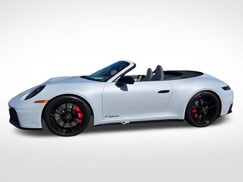 Used 2026 Porsche 911 Carrera GTS RWD image 3
