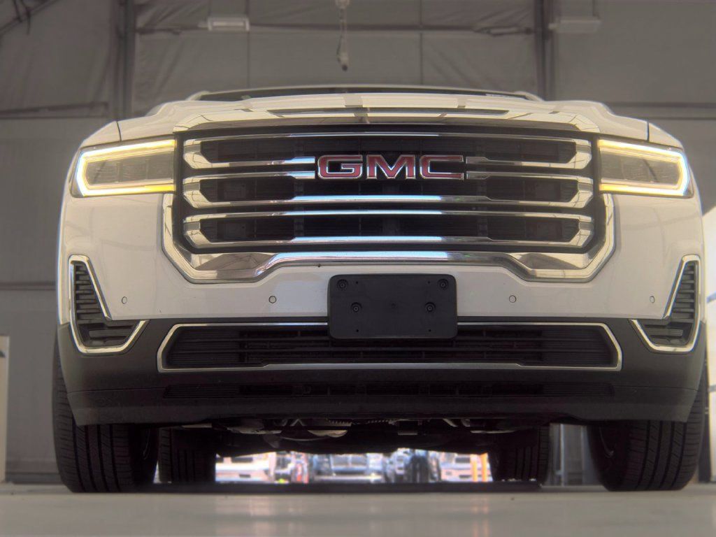 Used 2022 GMC Acadia SLE w/ Driver Convenience Package FWD image 2