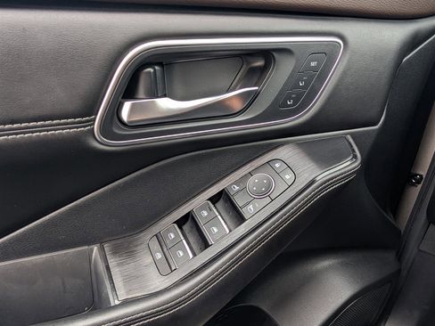 Used 2021 Nissan Rogue SL image 20