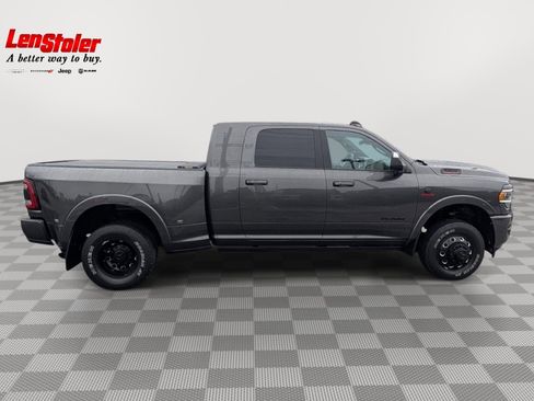 Used 2022 RAM 3500 Laramie AWD/4WD image 6