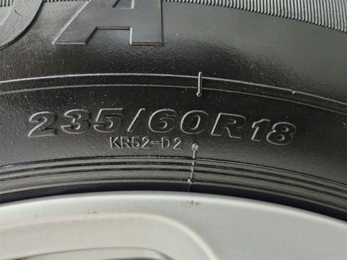 Used 2018 Alfa Romeo Stelvio AWD image 40