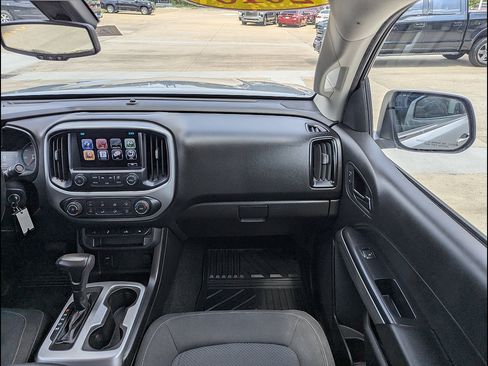 Used 2016 Chevrolet Colorado LT w/ LT Convenience Package AWD/4WD image 4