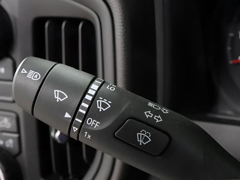 Used 2025 Chevrolet Silverado 2500 Custom w/ Custom Value Package image 17