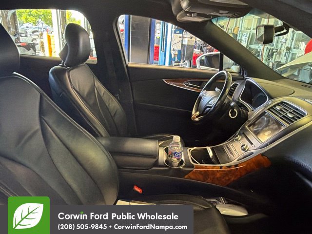 Used 2018 Lincoln MKX Select w/ Select Plus Package FWD image 11