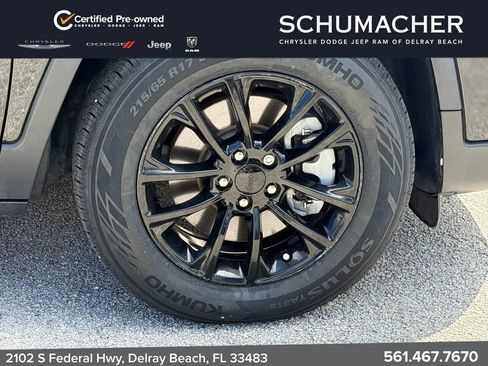 Certified 2023 Jeep Cherokee Altitude Lux w/ Lux Elite Package AWD/4WD image 9
