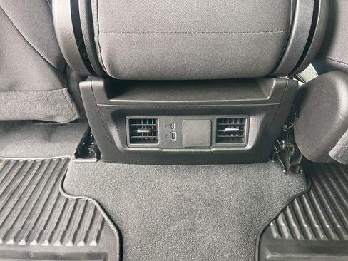 Used 2025 Chevrolet Silverado 2500 Custom w/ Custom Value Package image 28