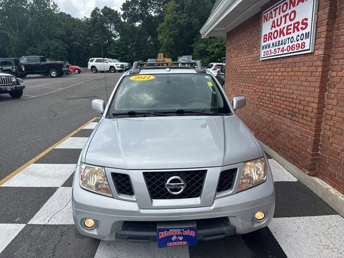 Used 2011 Nissan Frontier PRO-4X w/ Pro-4x Luxury Pkg AWD/4WD image 7