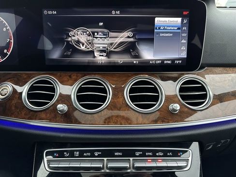 Used 2018 Mercedes-Benz E 300 E 300 image 24