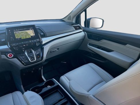 Used 2023 Honda Odyssey Touring image 23