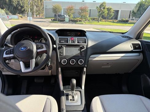 Used 2018 Subaru Forester 2.5i AWD/4WD image 16