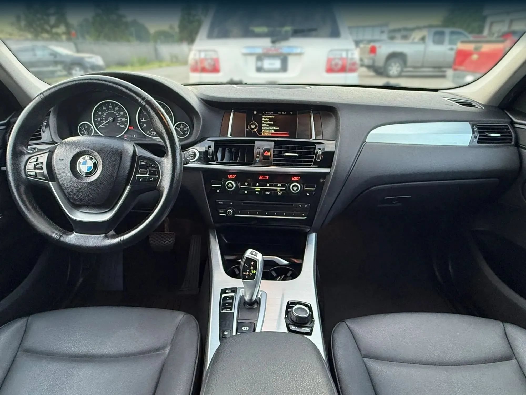 Used 2017 BMW X3 xDrive28i AWD/4WD image 3