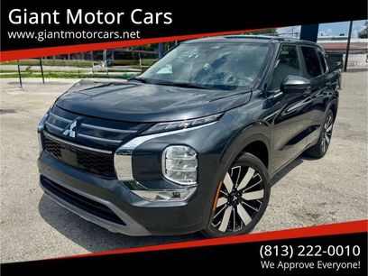 Used 2025 Mitsubishi Outlander SE