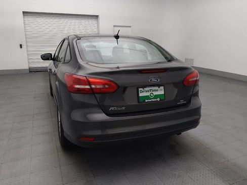 Used 2016 Ford Focus SE FWD image 6