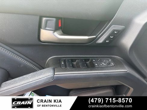 Used 2025 Toyota 4Runner Limited AWD/4WD image 10