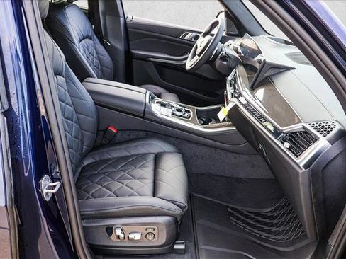 New 2026 BMW X5 M60i image 25